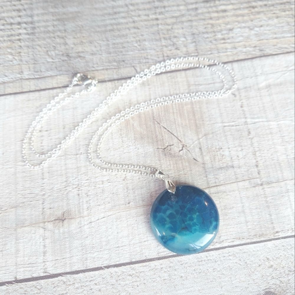 Blue Dragons Vein Agate Crystal Pendant - Picture 2 of 5